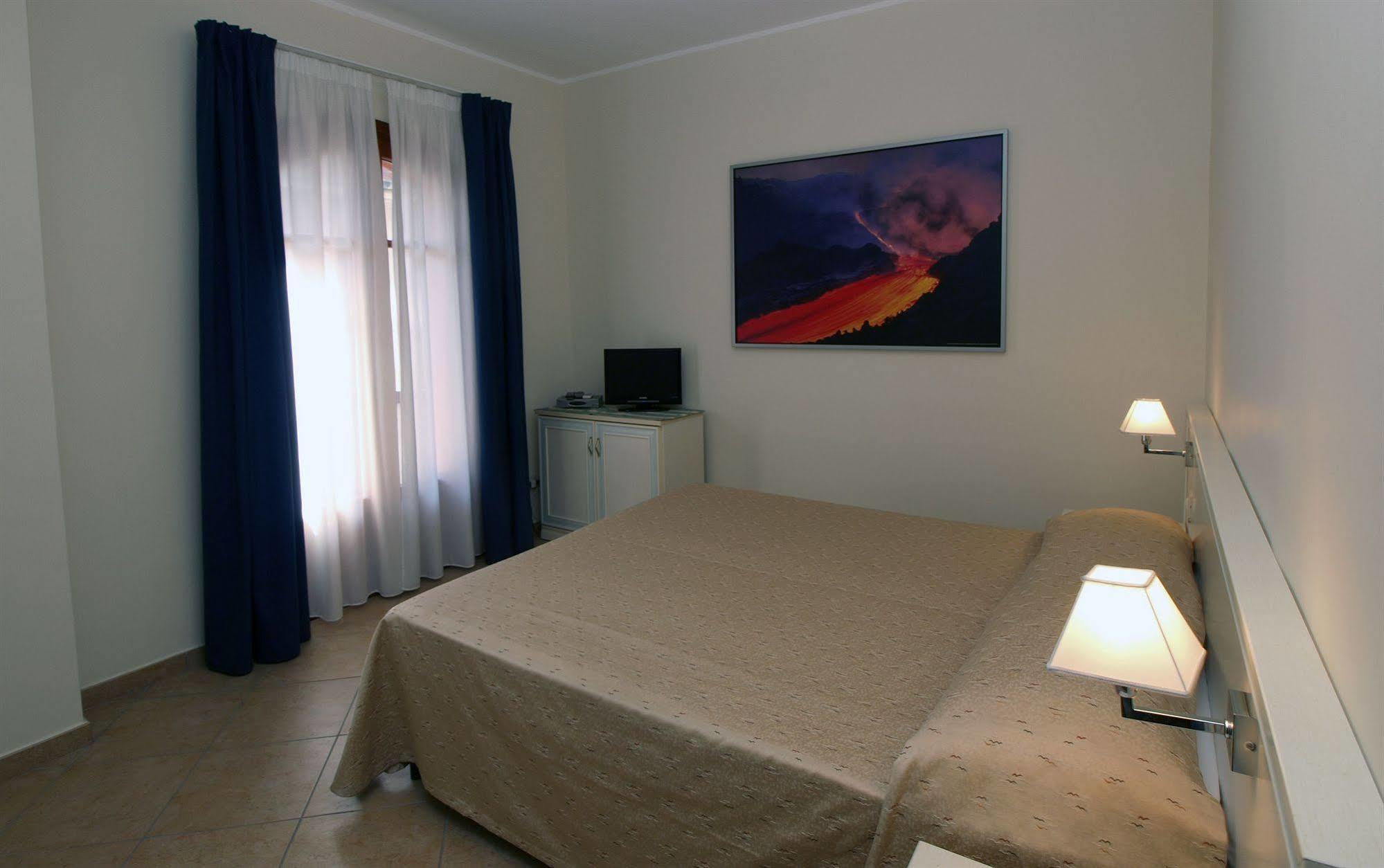 Kalaskiso' Giardini-Naxos Chambre photo